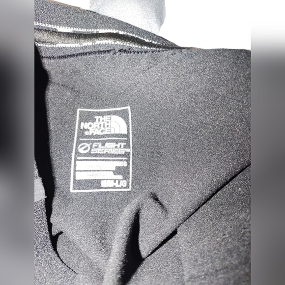 The North Face Cropped Leggings Ladies Medium Outdoor Hiking Running Slimming - Picture 3 of 3